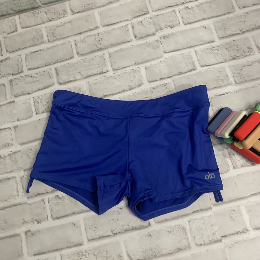 Alo Yoga Sweat It Trunks (booty shorts -cinched, side tie)